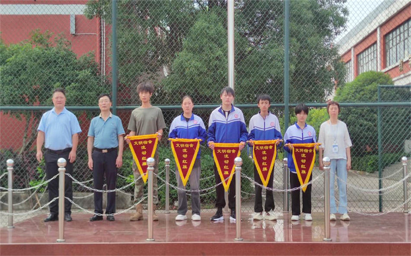 弘揚(yáng)愛(ài)國(guó)精神，砥礪奮進(jìn)新征程—吉安理工第